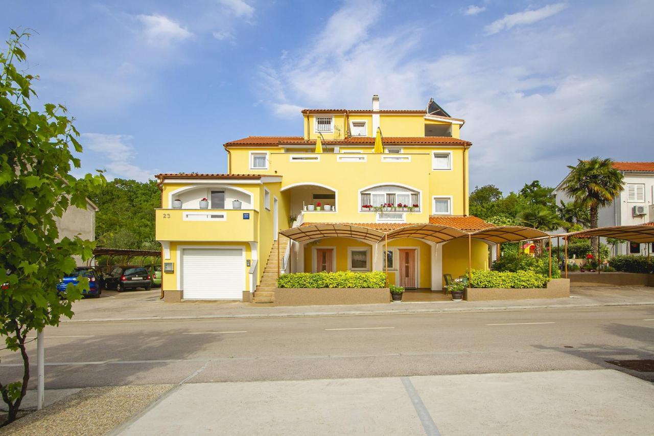 Apartmani Justic Njivice Bagian luar foto