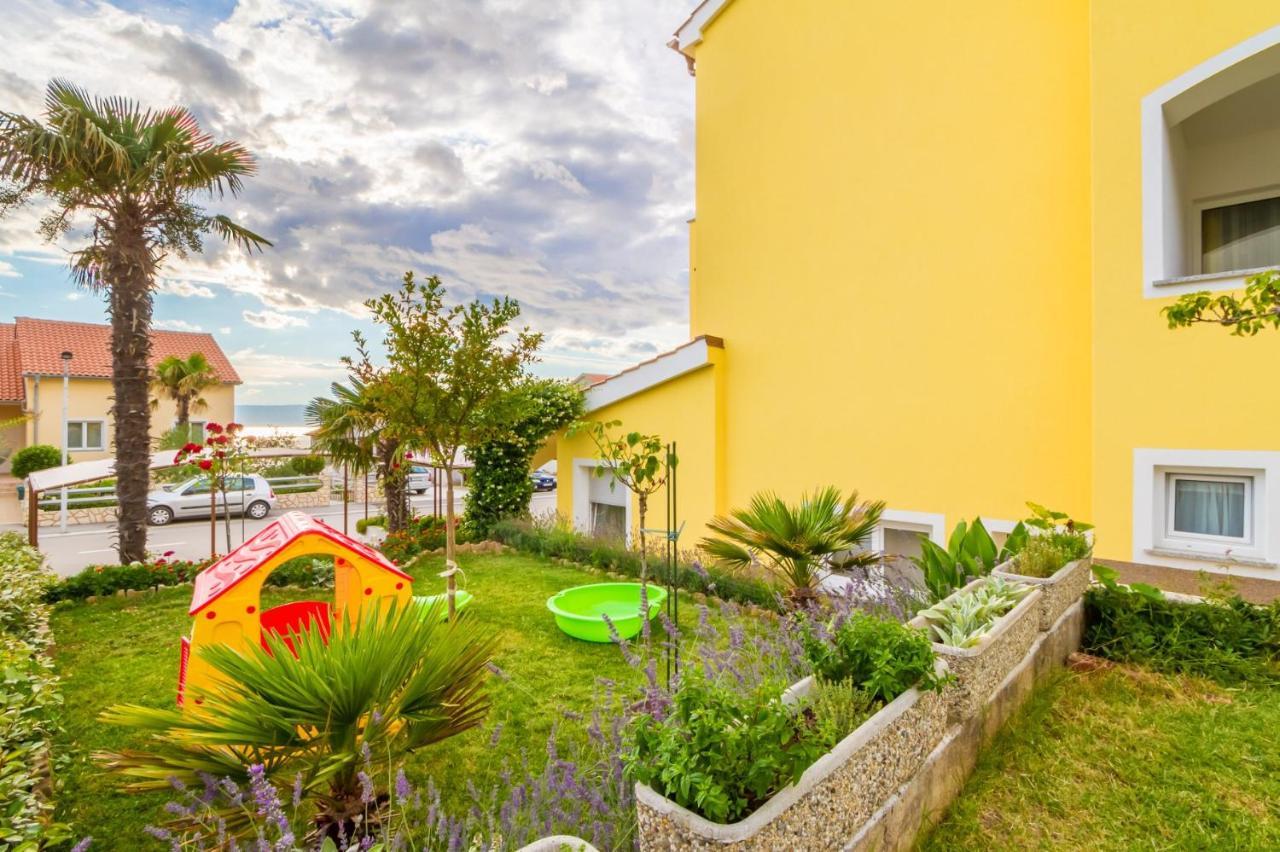 Apartmani Justic Njivice Bagian luar foto