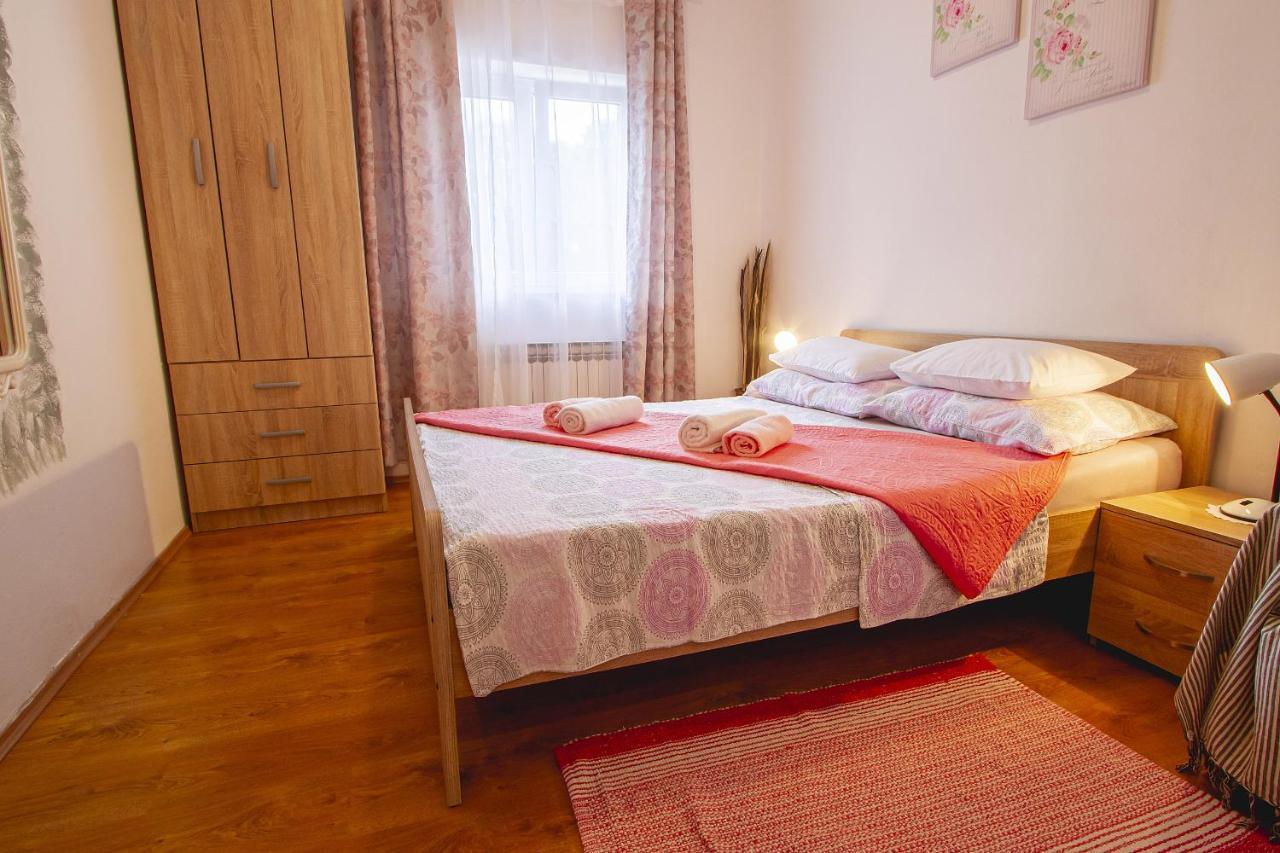 Apartmani Justic Njivice Bagian luar foto